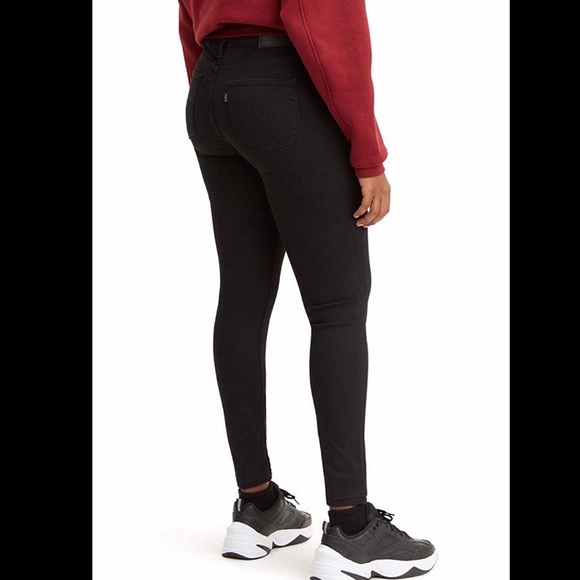 721 High Rise Skinny Jeans Jeans in Soft Black - Picture 2 of 9